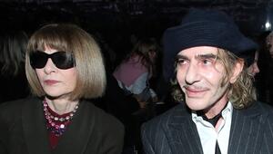 Auch Anna Wintour (l.) äußerte sich zur Absage der Galliano-Ausstellung.