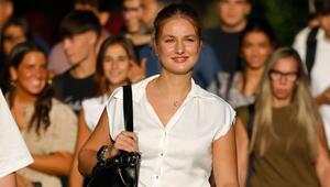 Neuer Lebensabschnitt: Die spanische Kronprinzessin Leonor mischt sich jetzt unter die Studenten ...