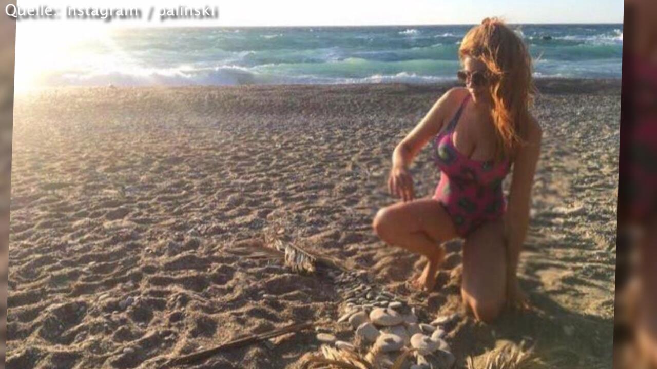 Lucy Gibt Am Strand Mit Ihren Titten An & Hat Sex