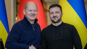Bundeskanzler Scholz mit dem ukrainischen Präsidenten Selenskyj