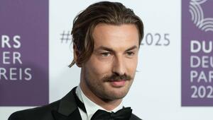 Nicolas Puschmann hat sich wegen seiner Brust bereits viermal unters Messer gelegt.