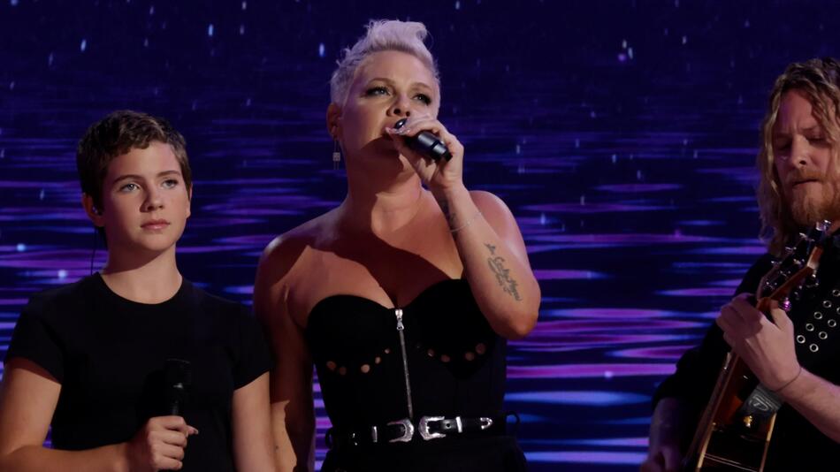 Stolze Mama: Pink und Tochter Willow erobern den Broadway!