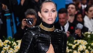 Miley Cyrus öffnet ihre Krankenakte.