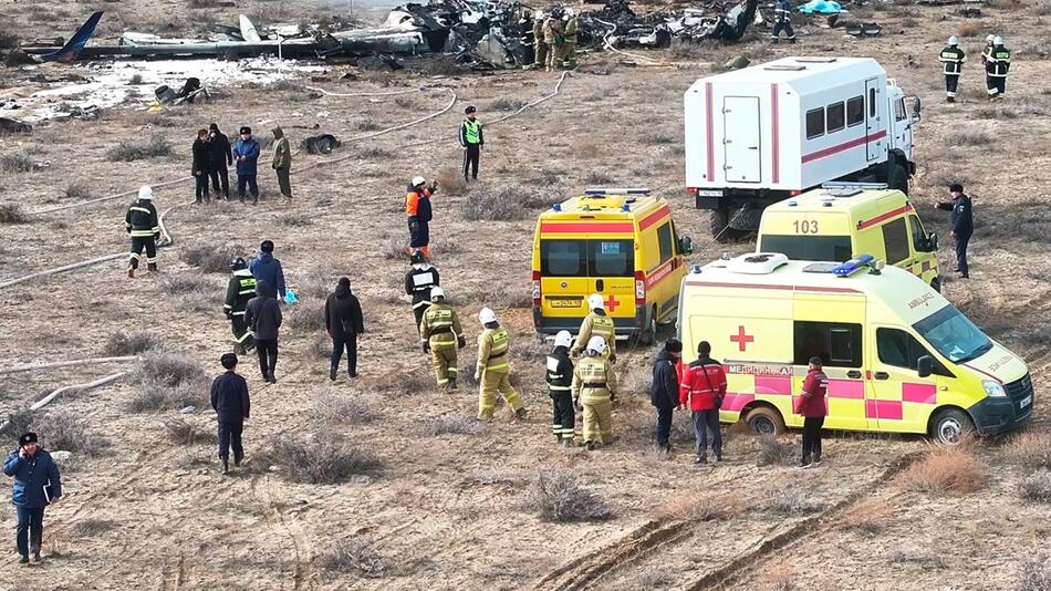 Passagierflugzeug stürzt in Kasachstan ab