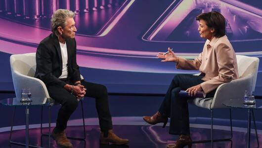 Peter Maffay (Musiker) und Sandra Maischberger im Gespräch