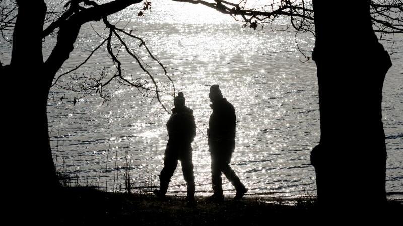 Spaziergänger im Winter