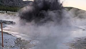 Webcam filmt Eruption im Yellowstone-Park – ein Jahr nach gefährlicher Explosion