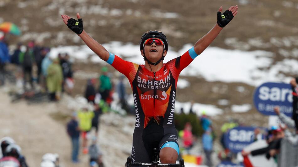 Santiago Buitrago aus Kolumbien feiert nach 183 Kilometern seinen Etappensieg beim Giro