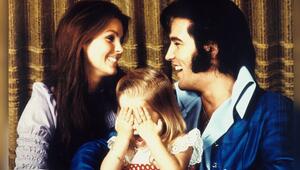 Als die Welt noch in Ordnung war: Lisa Marie Presley mit ihren Eltern Priscilla und Elvis im ...