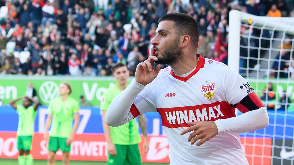 Joker Deniz Undav jubelt nach seinem Tor für den VfB Stuttgart beim VfL Wolfsburg