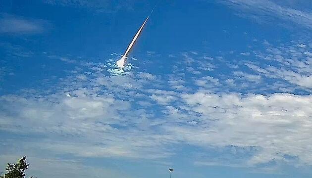 Am helllichten Tag: Feuerball rast über Himmel in Georgia