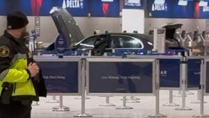 Autounfall am Flughafen in Detroit