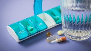 Wochendispenser mit Tabletten