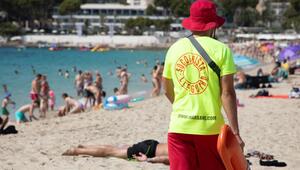 Rettungsschwimmer am Strand von Magaluf auf Mallorca