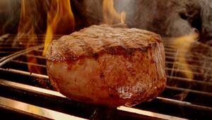 So vermeiden Sie Lebensmittelinfektionen beim Grillen