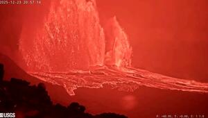 Big Island: Vulkan Kilauea auf Hawaii spuckt Lava 
