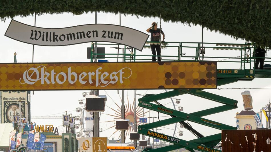 Aufbau Oktoberfest