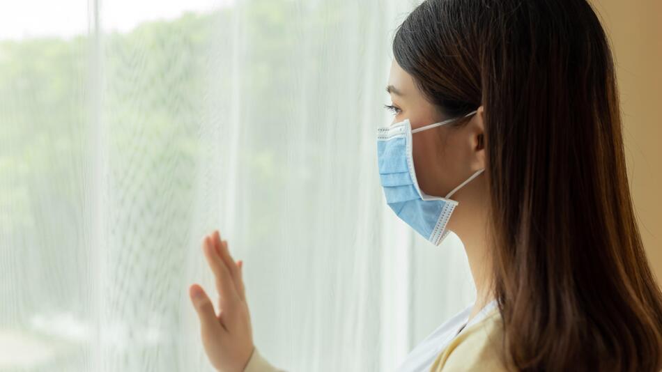 Asia Woman Corona Pandemic Quarantine Isolation 2020