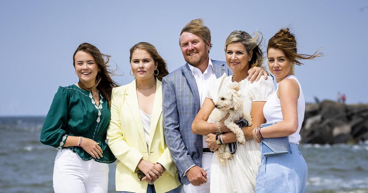 Nederlandse koninklijke familie: zomerse fotoshoot met een harige metgezel
