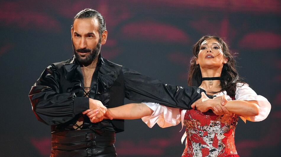 Massimo Sinató musste sich mit Paola Maria aus der diesjährigen "Let's Dance"-Staffel verabschieden.