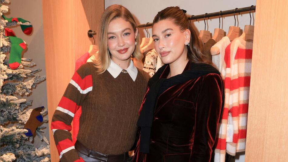 Gigi Hadid und Hailey Bieber posierten bei der Strore-Eröffnung Dezember 2024 in Los Angeles.