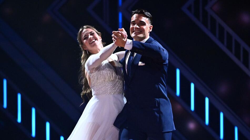 Stefano Zarrella und Mariia Maksina erhielten am Freitag bei "Let's Dance" nur zehn Punkte für ...