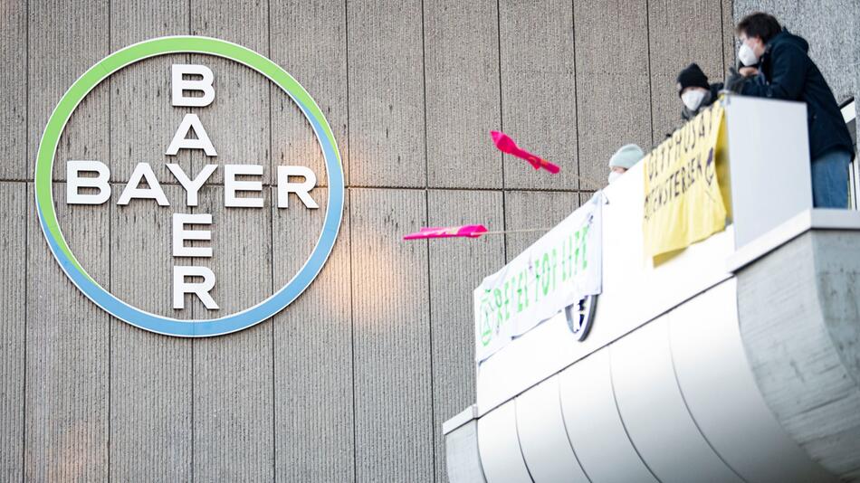 Blockadeaktion Extinction Rebellion zu Bayer