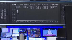 Dax steigt auf Rekordhoch - Hoffnung auf US-Handelsdeal mit EU