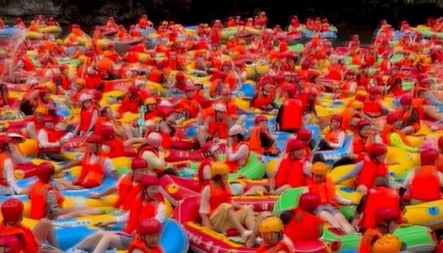 Urlaubshorror beim Rafting: Hunderte Schlauchboote verstopfen Fluss in China