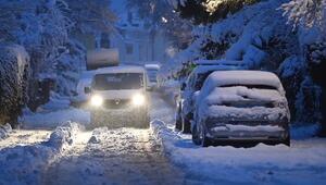 Glatte Fahrbahnen, umgestürzte Bäume: Winter sorgt in Bayern für Chaos