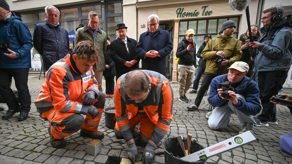 Stolpersteine in Zeitz neu verlegt