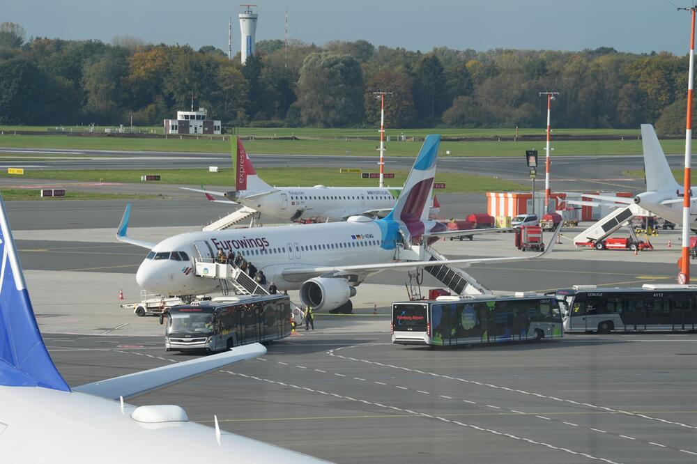 Beginn Herbstferien - Hamburg Airport