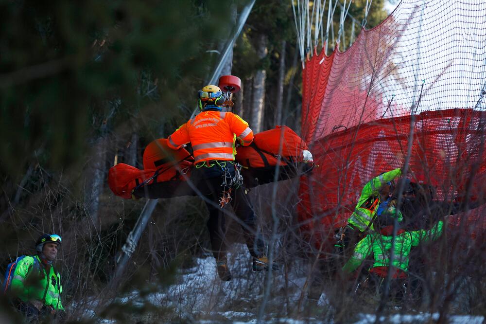 Sarrazin wurde nach seinem Sturz mit einem Hubschrauber abtransportiert