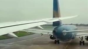 Tragfläche schneidet Heckflügel auseinander: Flugzeug-Crash an Flughafen in Vietnam