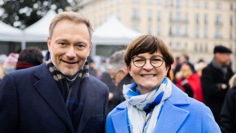 SPD Co-Vorsitzende Esken und Bundesfinanzminister Lindner
