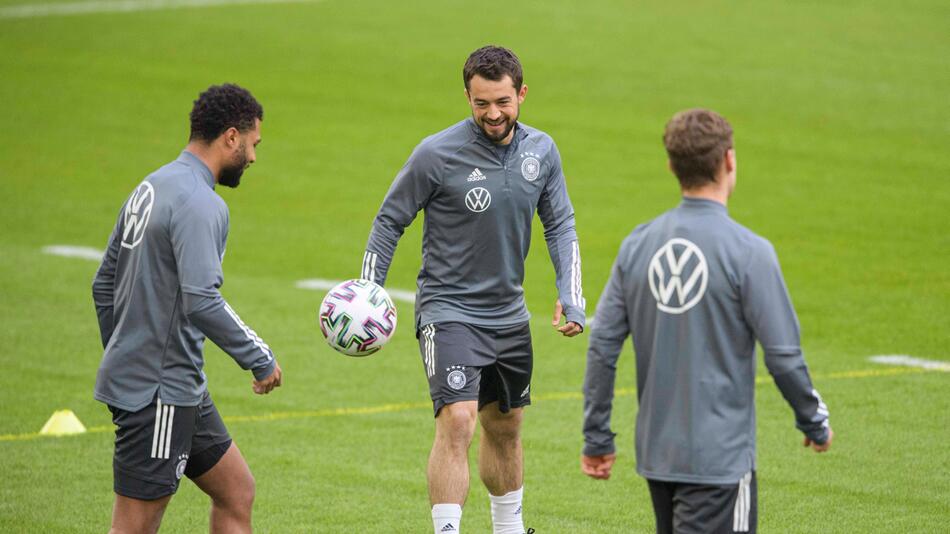 Amin Younes im Training der deutschen Nationalmannschaft im März 2021.