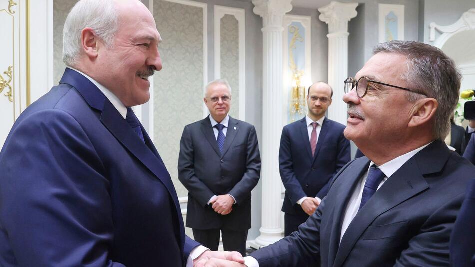 Alexander Lukaschenko und Rene Fasel