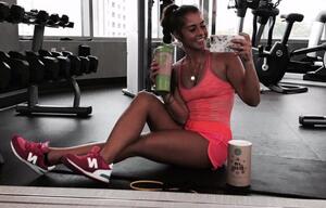 Sarah Lombardi überzeugt mit sexy Body-Pic