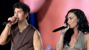 Joe Jonas erhielt beim Konzert in New Jersey Unterstützung von seiner Ex-Freundin Demi Lovato.