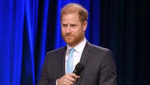 Prinz Harry zog 2019 kurzzeitig mit seiner Familie nach Kanada, bevor es weiter nach Kalifornien ...
