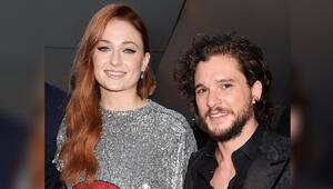 Sophie Turner und Kit Harington müssen sich jetzt mit ganz neuen Augen sehen.