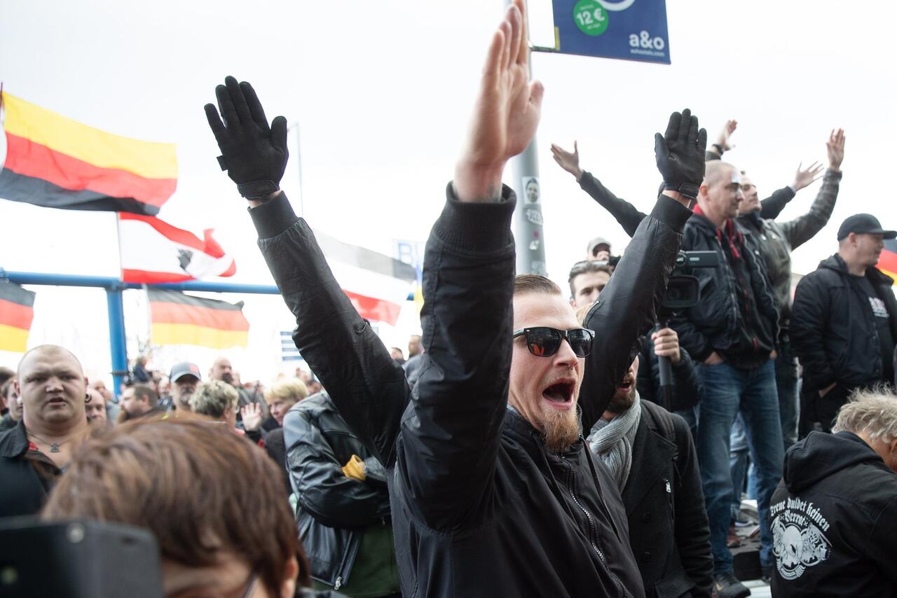 Bild zu Tag der Deutschen Einheit - Demo «Tag der Nation»