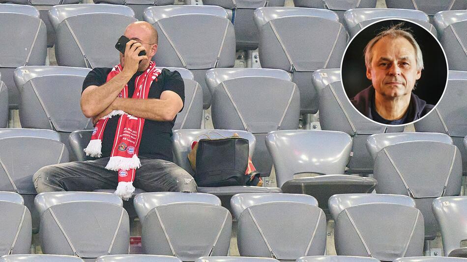 Ein Fan des FC Bayern München sitzt traurig und desillusioniert am 20. Mai 2023 auf der Tribüne