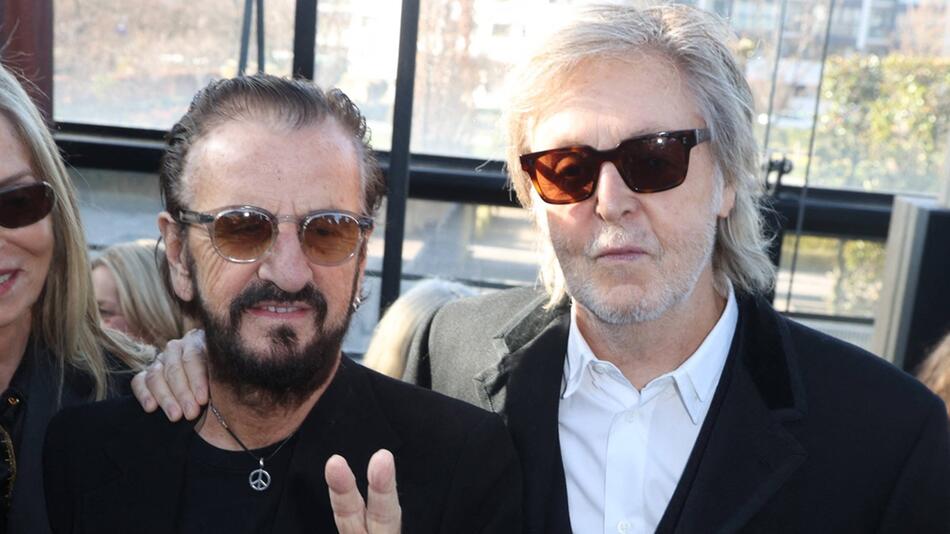 Ringo Starr (l.) und Paul McCartney bei der Paris Fashion Week.