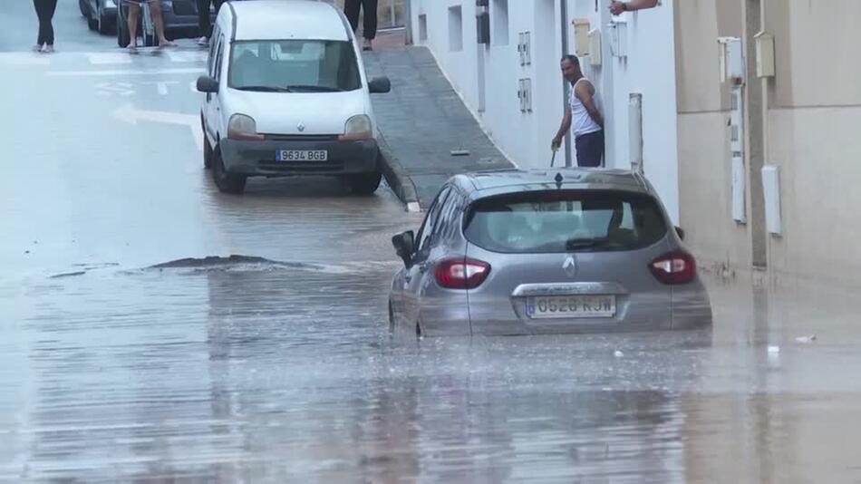 Überflutungen auf Lanzarote nach schweren Regenfällen