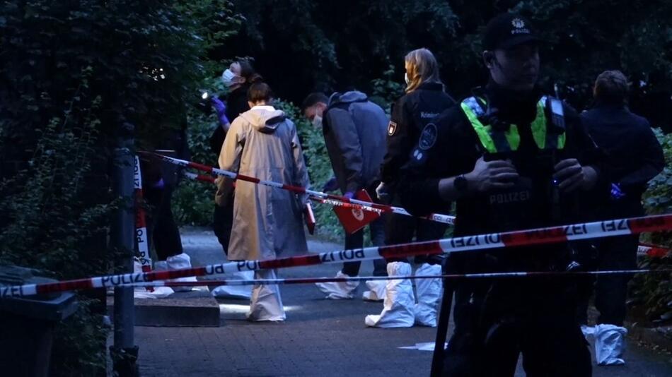 Schüsse in Hamburg: Mann schwer verletzt - Täter flüchtig