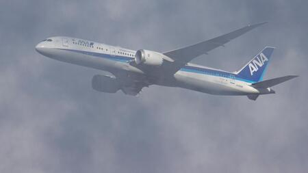 Boeing startet von Tokio und landet nach 14 Stunden Flug in ... Tokio