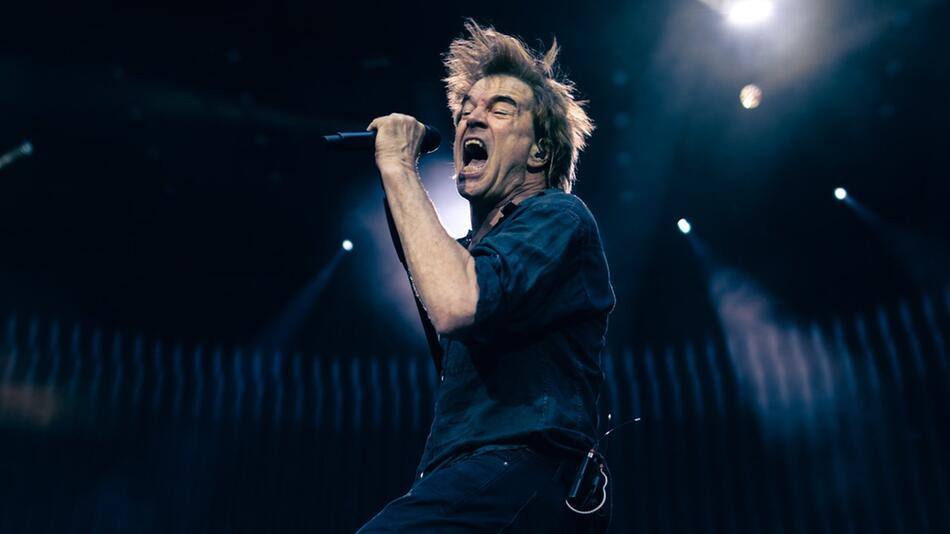 Campino ist der Frontmann der Toten Hosen, die zu den erfolgreichsten deutschsprachigen Bands ...