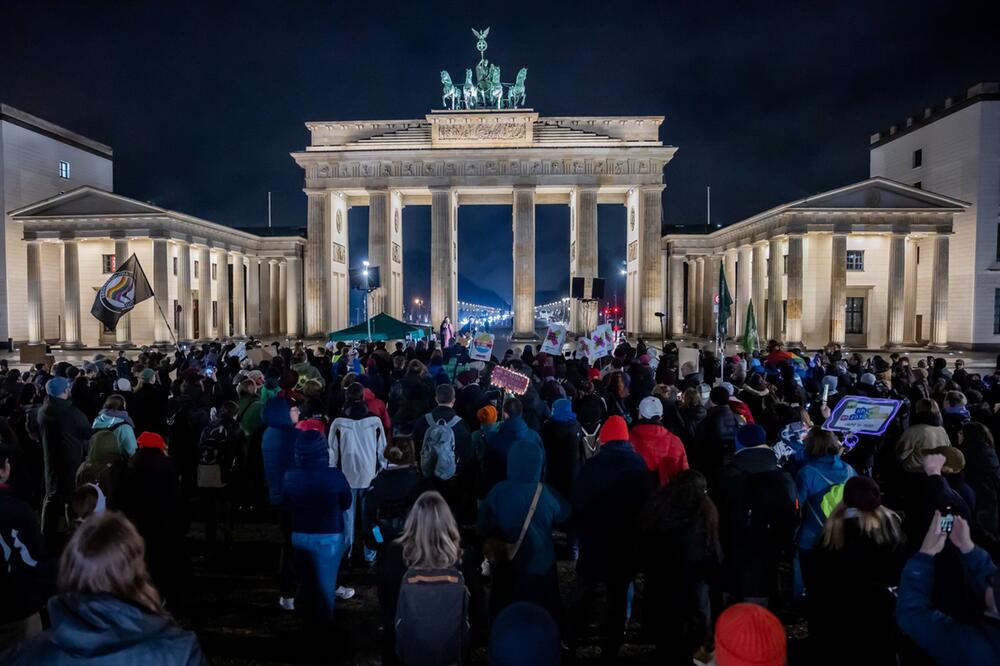 Bundestagswahlkampf - Kundgebung gegen rechte Politik