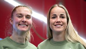 Janina Minge und Giulia Gwinn